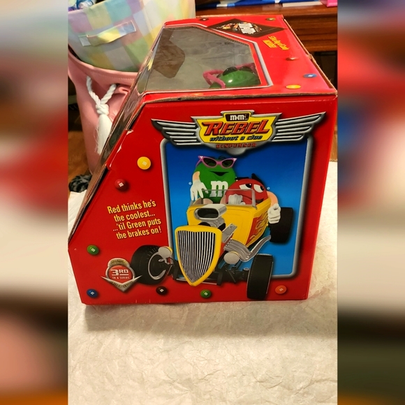 VINTAGE M&M Rebel without a Clue Dispenser Limited Edition NWT 2003 - Picture 4 of 10